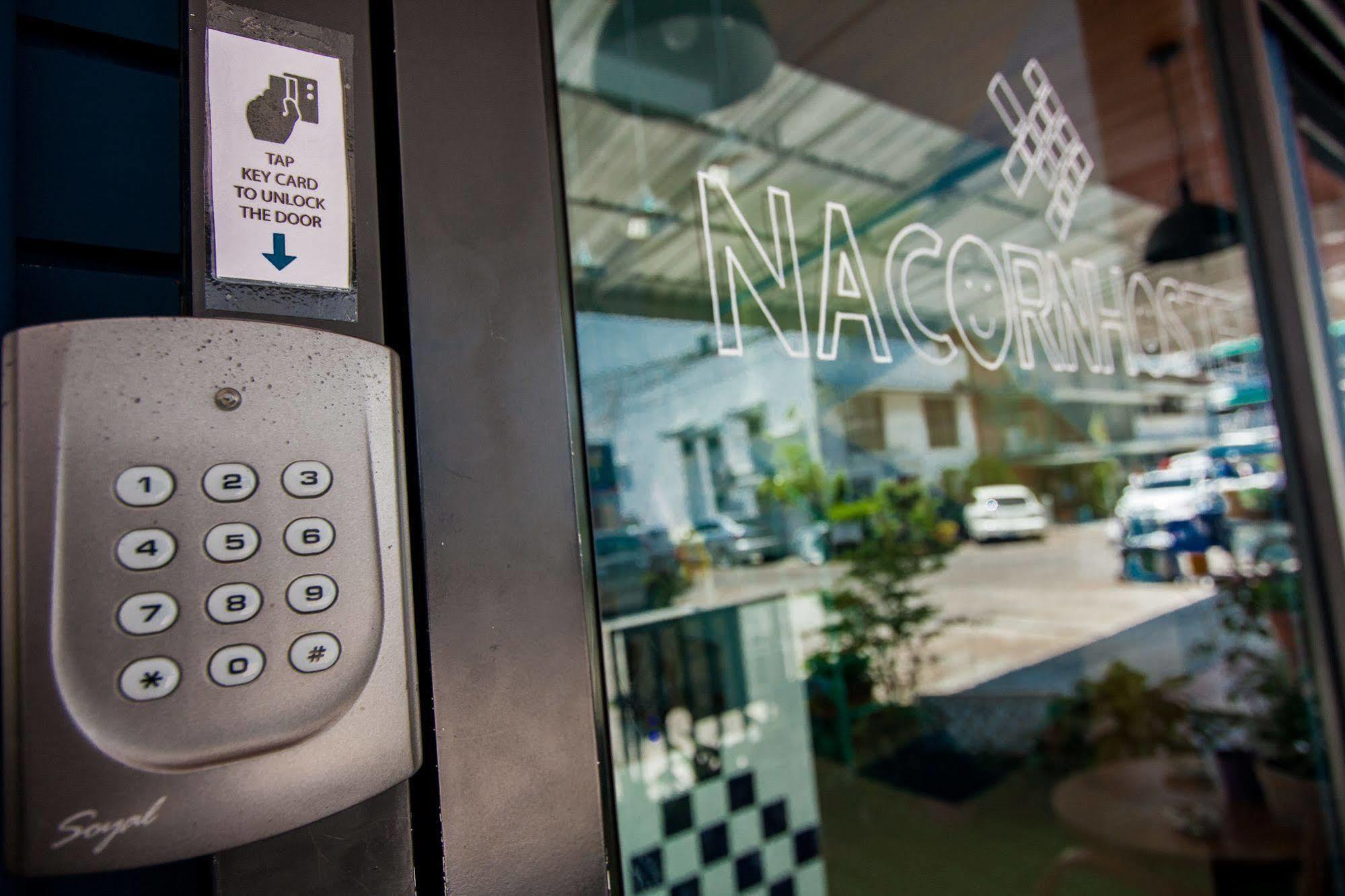 Nacorn Hostel Bangkok Exterior foto
